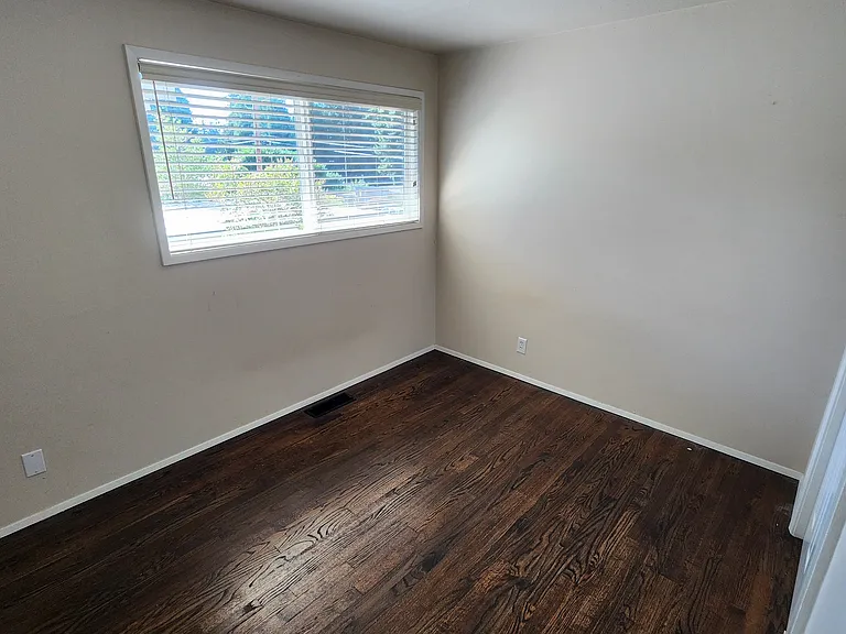 15824 SE 12th Pl — Photo 11