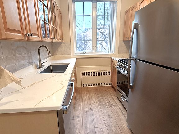 4th image of 23-12 42nd St #2