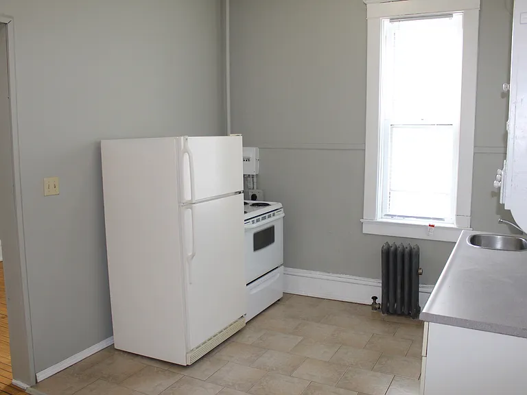 444 5th Ave N — Photo 15