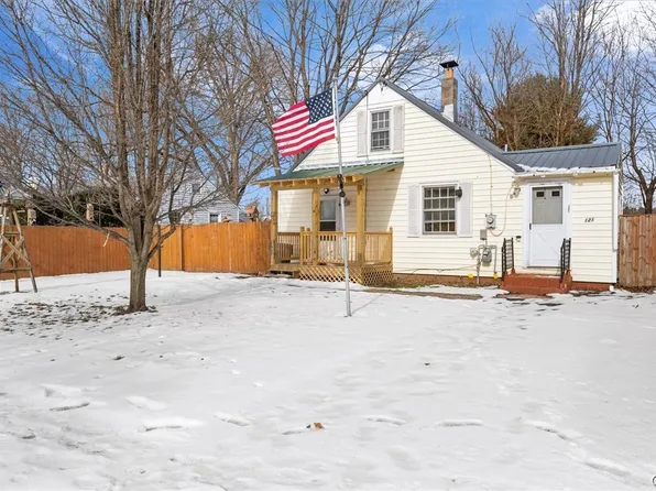 121 S Crescent Dr, Rome, NY 13440