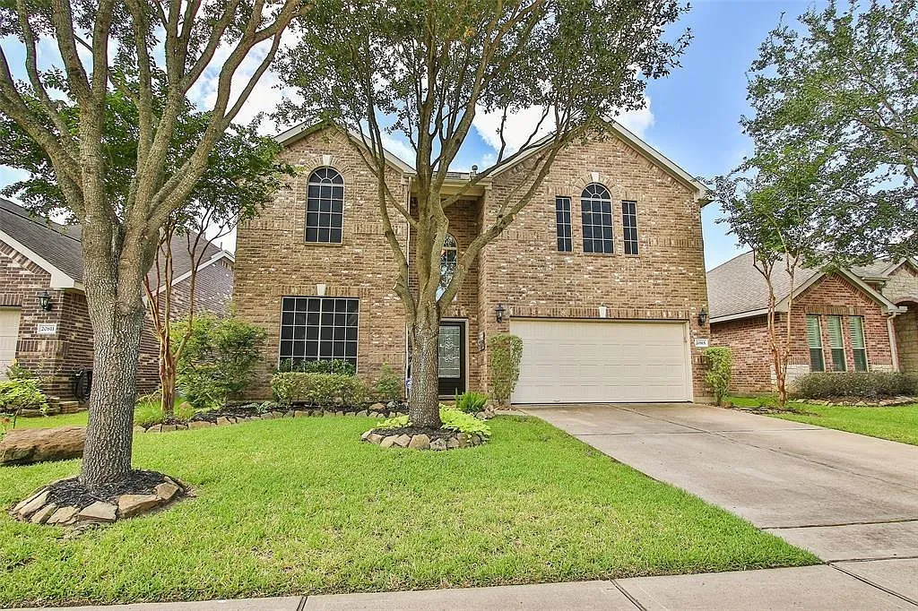 Photo 2 of 26 - 20815 N Blue Hyacinth Dr - Cypress, TX Building Photo - 20815 N Blue Hyacinth Dr
