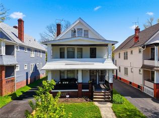 829 Helmsdale Rd, Cleveland Heights, OH 44112