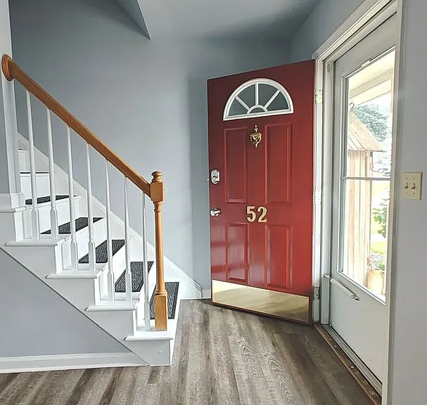 52 Michael Ct — Photo 3