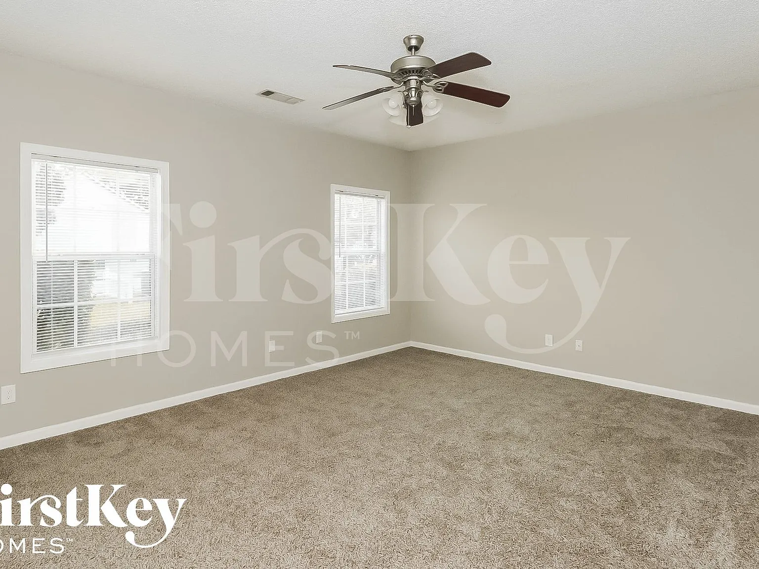 3 bed, 2.5 bath, 1534 sqft, $2,080 — Photo 2