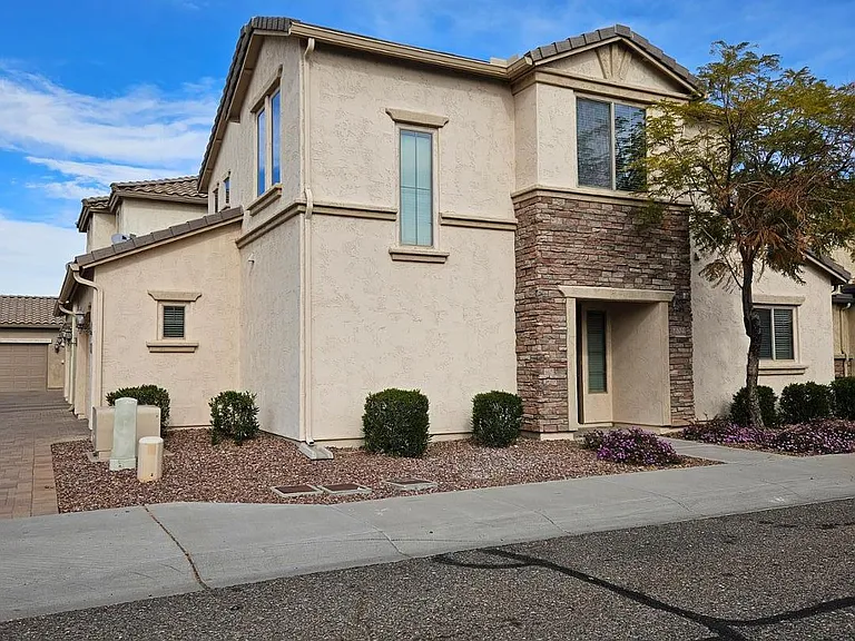2204 W Le Marche Ave — Photo 12
