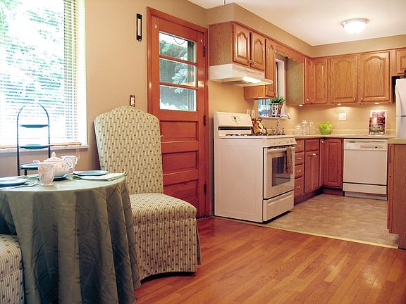 Dining Room - Kitchen
