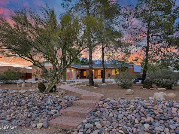 8020 N La Oesta Ave, Tucson, AZ 85704