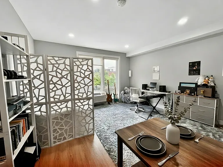53 High St #401 — Photo 2