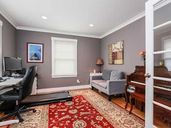 5th image of 2558 Beechwood Dr SE