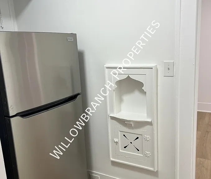 2331 Riverside Ave #7 — Photo 8