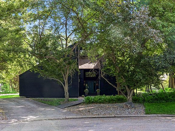 3rd image of 16890 5th Ave N