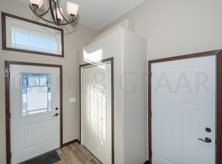 5461 Mac Dr, Grand Forks, ND 58201