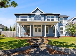 211 W Hazelnut Dr, Newberg, OR 97132