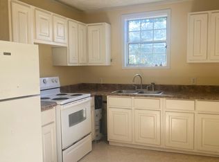 817 College St #4, Columbus, MS 39701