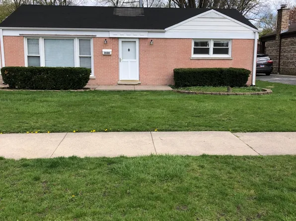 2122 Oak Ave, Northbrook, IL 60062
