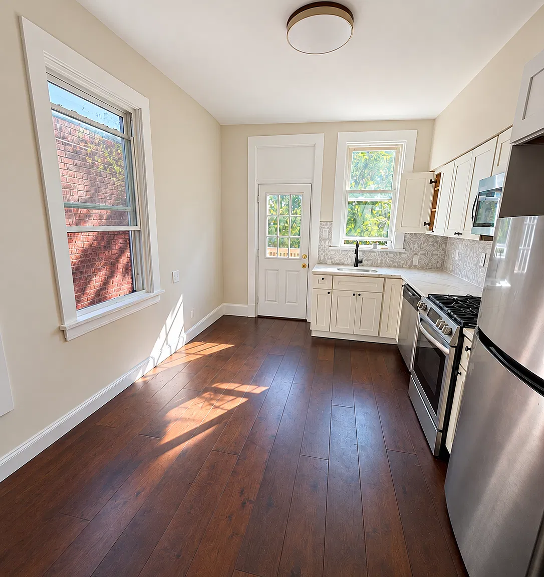 4 bed, 2072 sqft, $1,850 — Photo 2