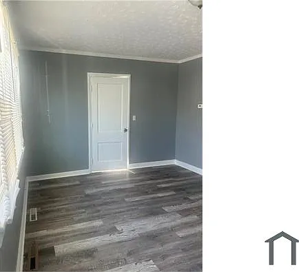 1232 Grant Ave — Photo 11