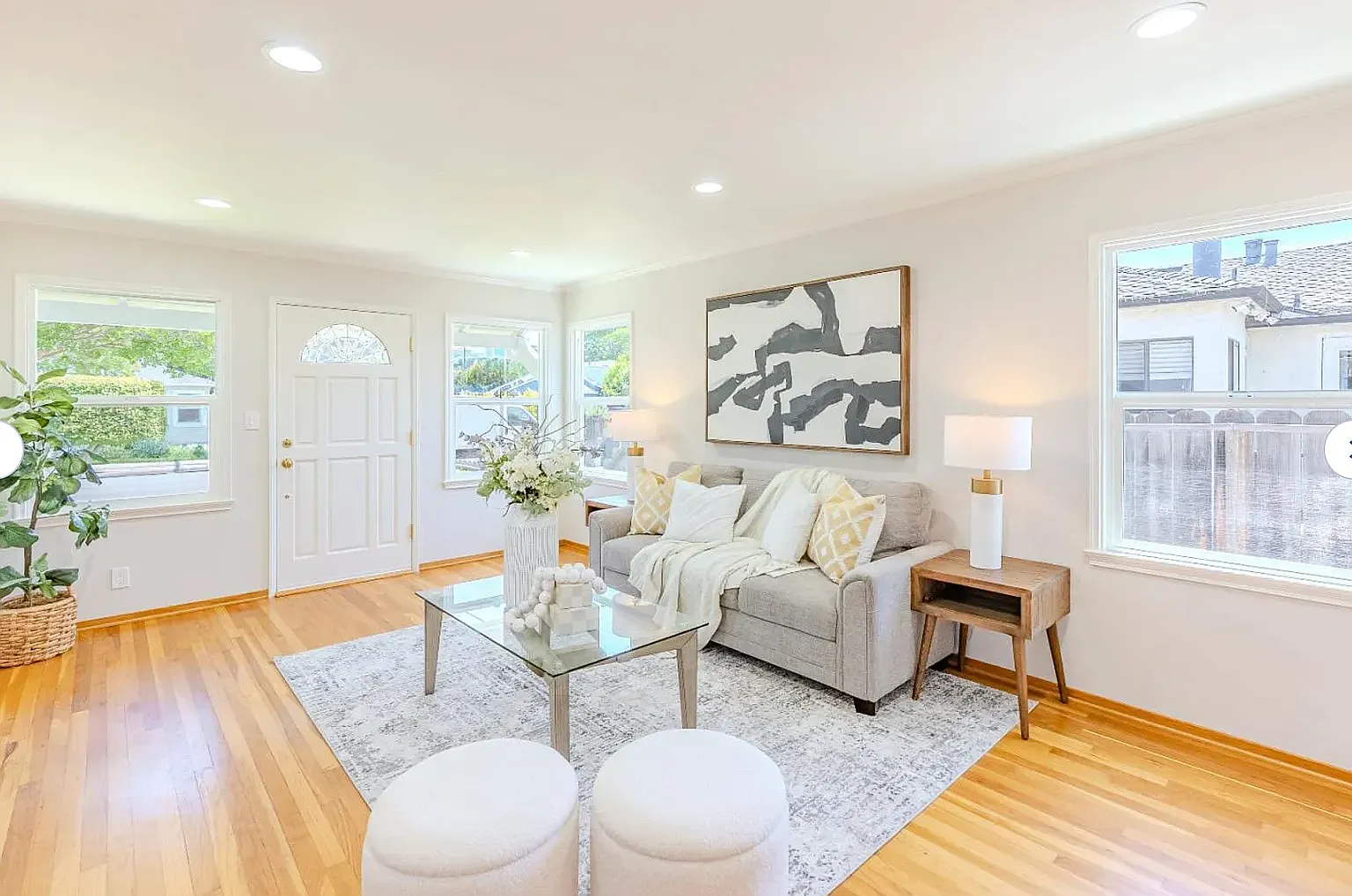 2 bed, 940 sqft, $5,000 — Photo 3