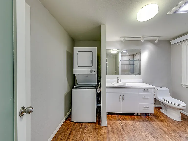 1140 Wing Point Way NE #B — Photo 17