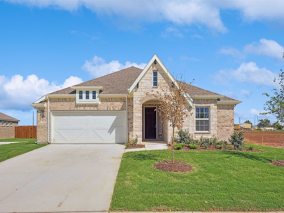 1st image of 2228 Garnet Dr
