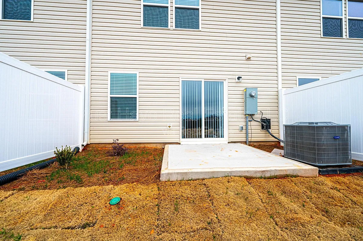 Building Photo - 1926 Tranquility Cir #B