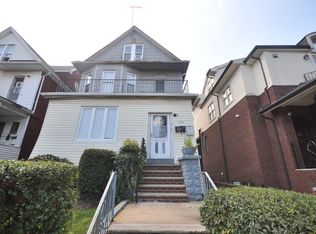 730 E 4th St #1, Brooklyn, NY 11218