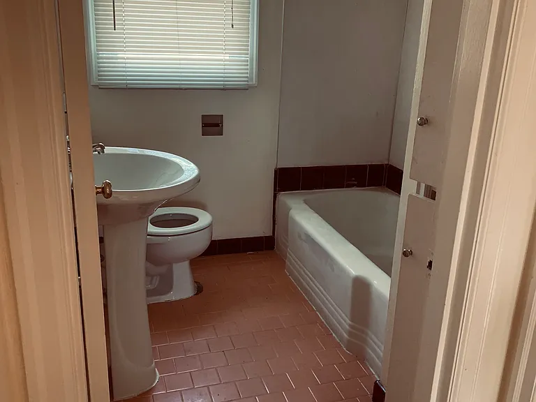 220 N Humboldt St #11 — Photo 7