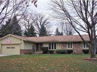 1525 Cherrylawn Dr, Toledo, OH 43614