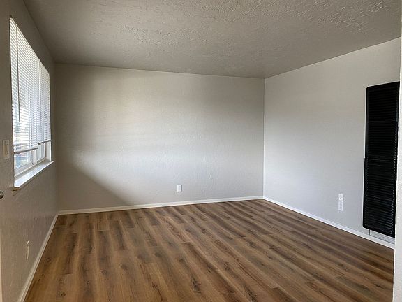 5th image of 4910-4918 108th St SW #23T