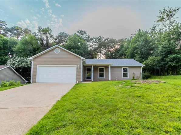 1333 Trailwater Chase NW, Acworth, GA 30102