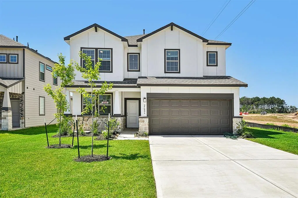 5 bed, 2815 sqft, $4,000 — Photo 1