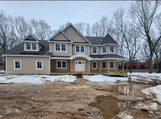 25A Randall Rd, Shoreham, NY 11786