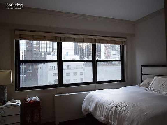 5th image of 58 W58th St #19F