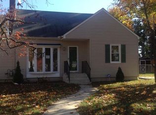 577 N 2nd St, Vineland, NJ 08360