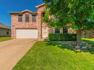 12116 Worchester Dr, Crowley, TX 76036