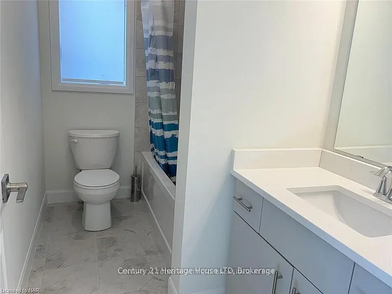 11 Beachwalk Cres — Photo 23