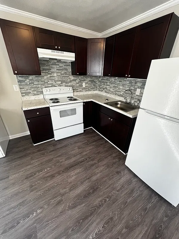 1 bed, 1.0 bath, $1,295 — Photo 3