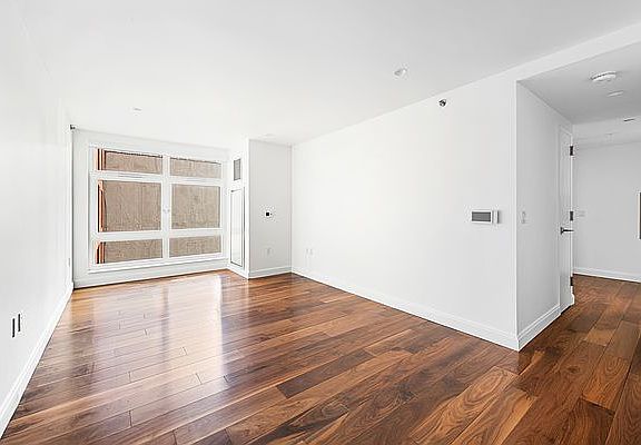 5th image of 440 Washington St APT 706