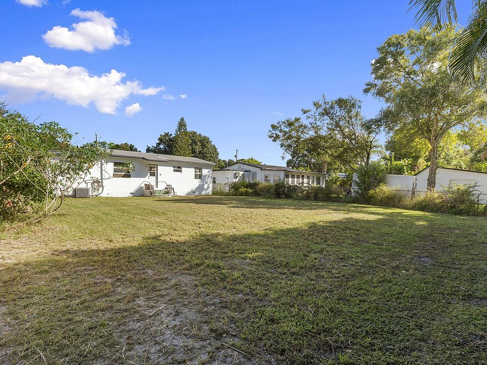 2nd image of 1107 Jasmine Avenue