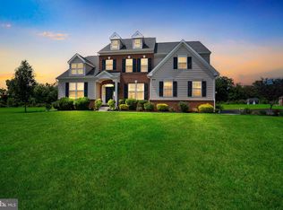 197 Winterberry Ln, Chalfont, PA 18914