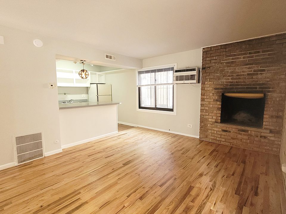 1st image of 856 W Lill Ave APT 2