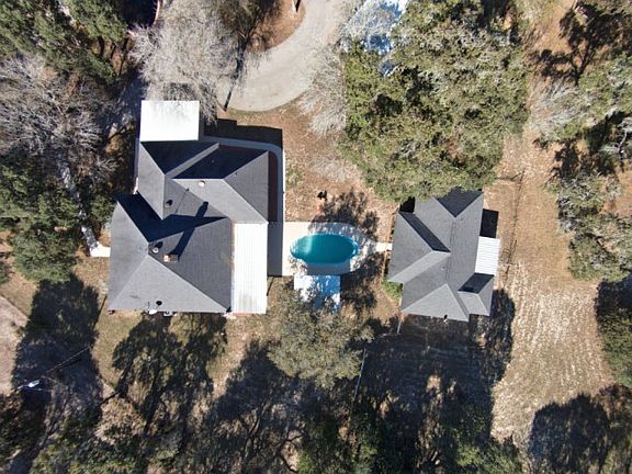 5th image of 1309 Fox Glove Ct