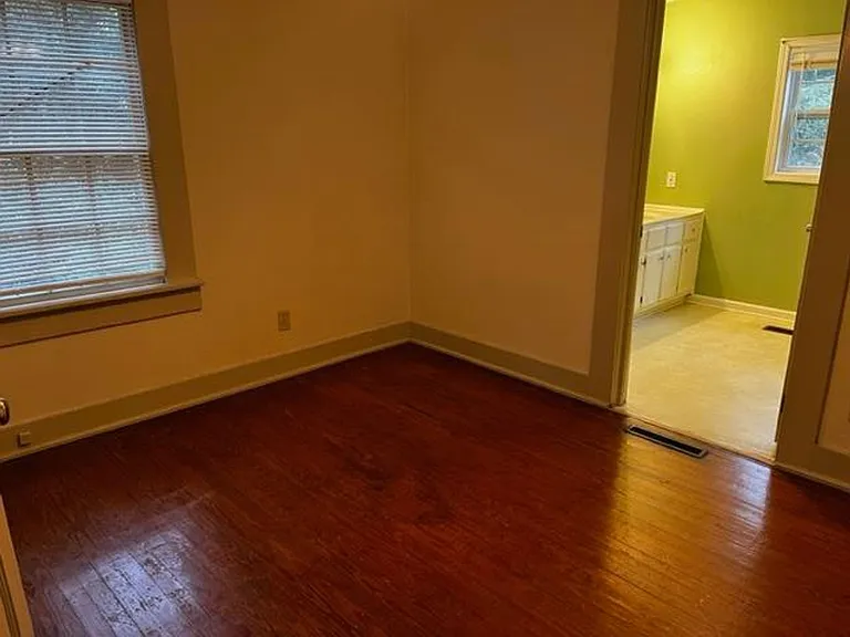 1508 McLeod Rd — Photo 9