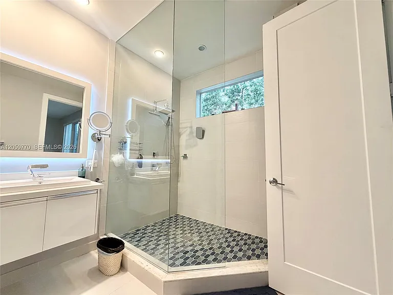 6415 NW 105th Ct #6415 — Photo 32