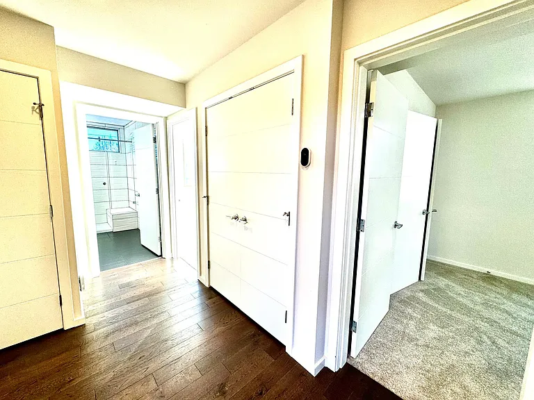 1541 Valentine Pl S — Photo 6