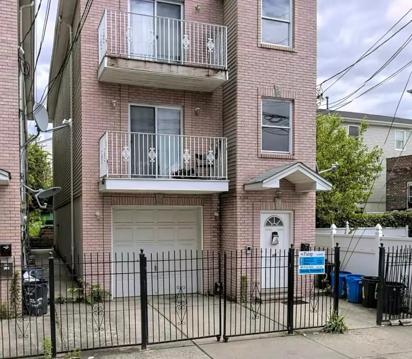 3 bed, $2,950 — Photo 1