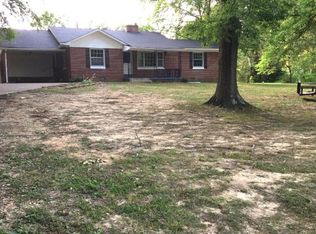 141 Hawkins Ln, Huntingdon, TN 38344