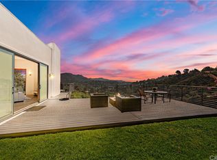 3210 Bonnie Hill Dr, Los Angeles, CA 90068