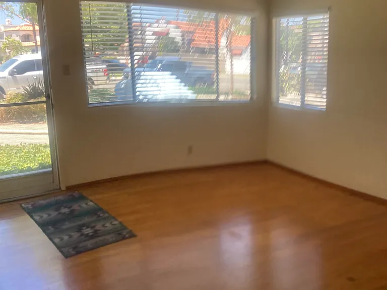 242 Argonne Ave — Photo 7
