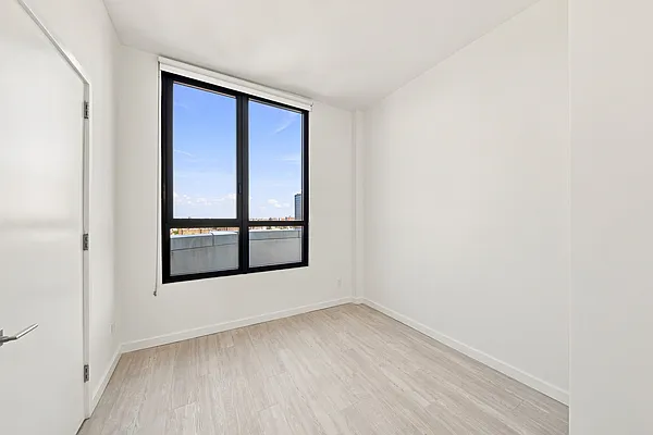 Bedroom, photo 1